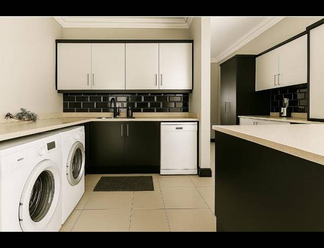 5 BEDROOM HOUSE FOR SALE IN ZIMBALI ESTATE